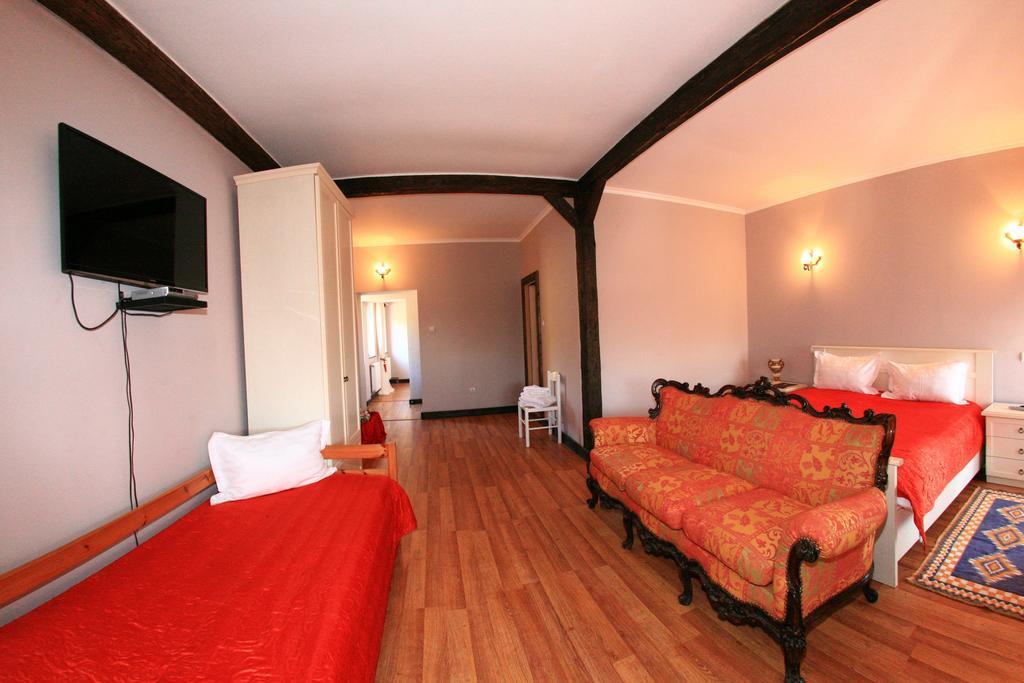 Castelul Lupilor Hotel Chimindia Quarto foto