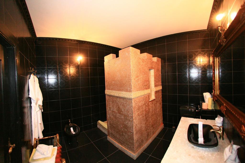 Castelul Lupilor Hotel Chimindia Quarto foto